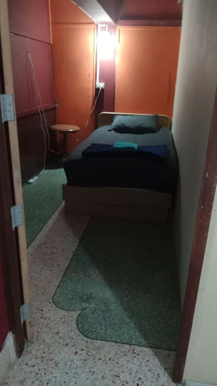 Banphe​ Hostel Ban Phe Quarto foto